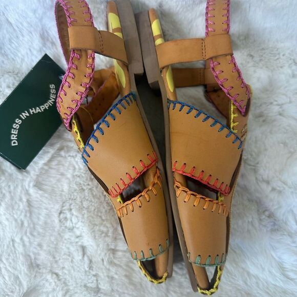 NEW Farm Rio caramel palm tree Whipstitch vegan flat buckle sandals 6 - Picture 8 of 11